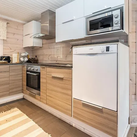 Loma-asunnot Helmi By Interhome